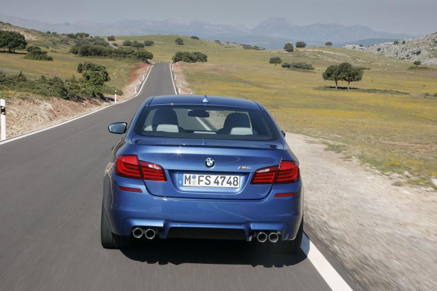  BMW M5 2011 года  (фото 263 из 344)